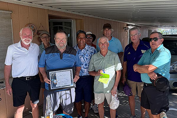 Group photo of the Last Scramble round players